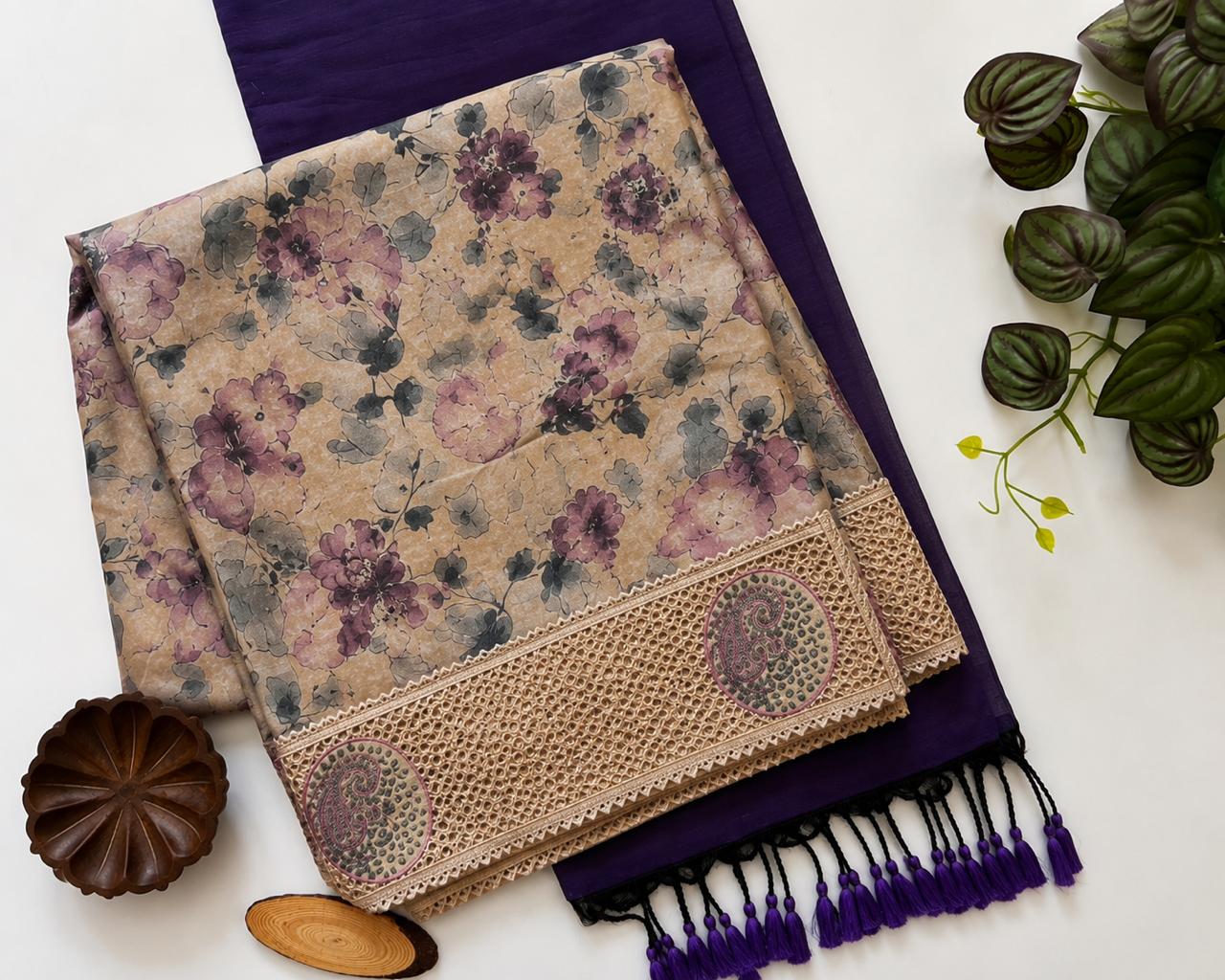 Sajh Mahal™ Floral Printed Premium Cotton Blend Saree with Designer Lace Border & Running Blouse Piece