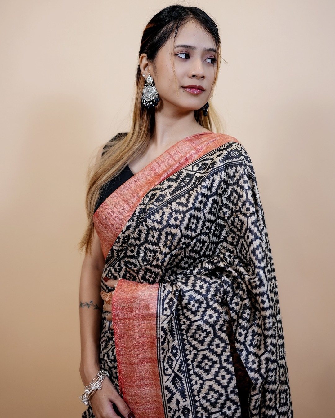 Black & Ivory Geometric Saree with Coral Border — full drape, view one