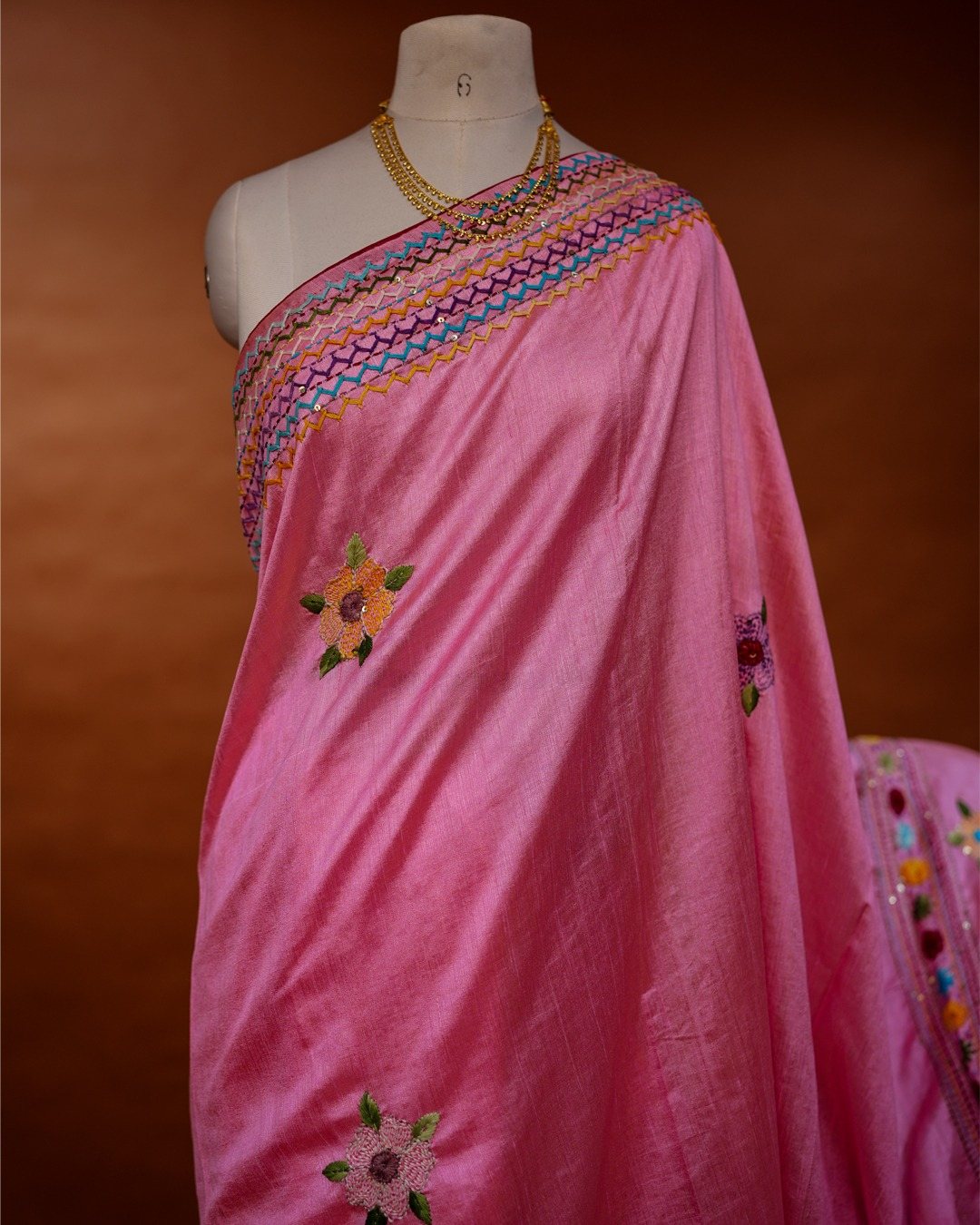 Pink Hand-Embroidered Floral Saree with Multicolour Zigzag Border — detail, view two